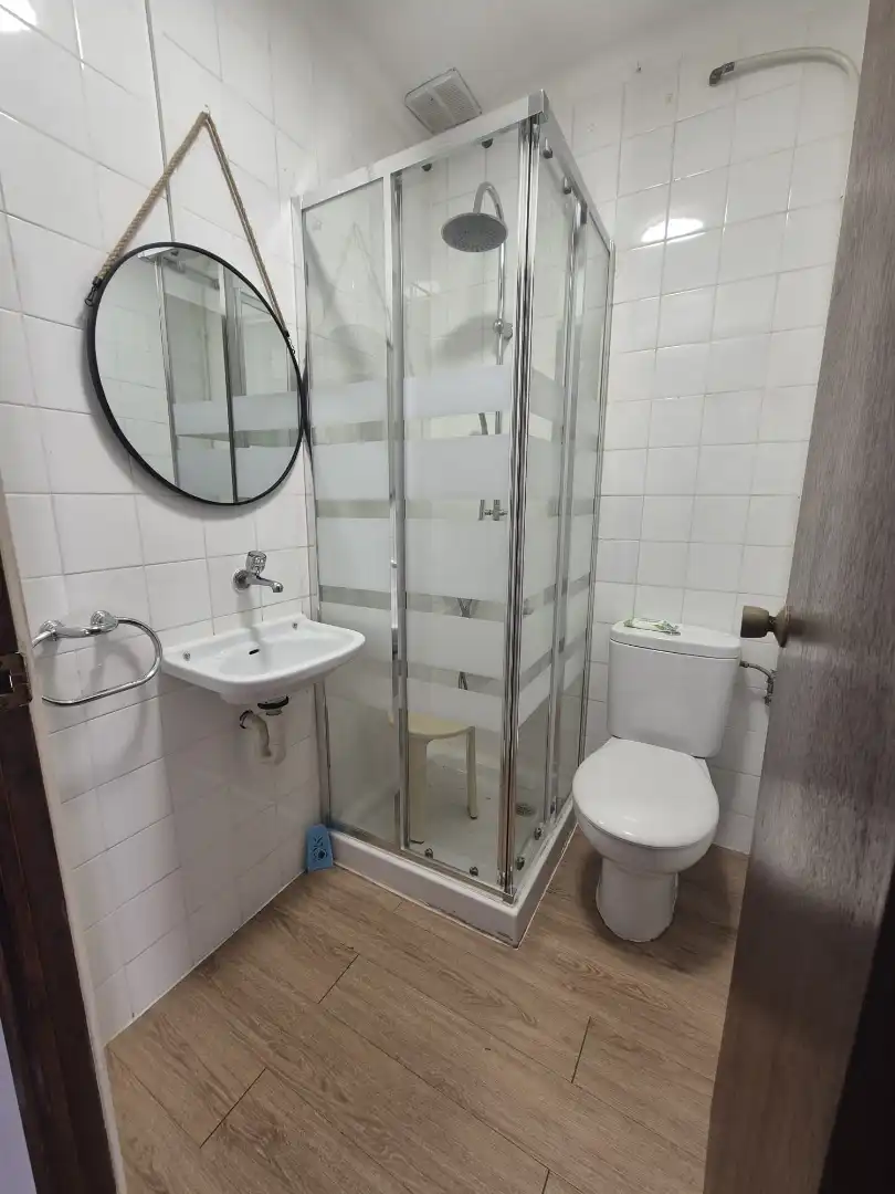Badezimmer von Einfamilien-Reihenhaus zum Verkauf in Les Masies de Voltregà mit Heizung, Privatgarten und Terrasse