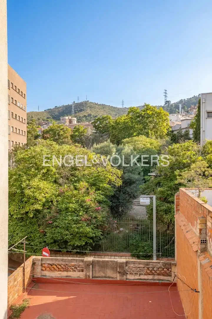 Wohnung zum Verkauf in Barcelona mit Klimaanlage, Heizung und Abstellraum