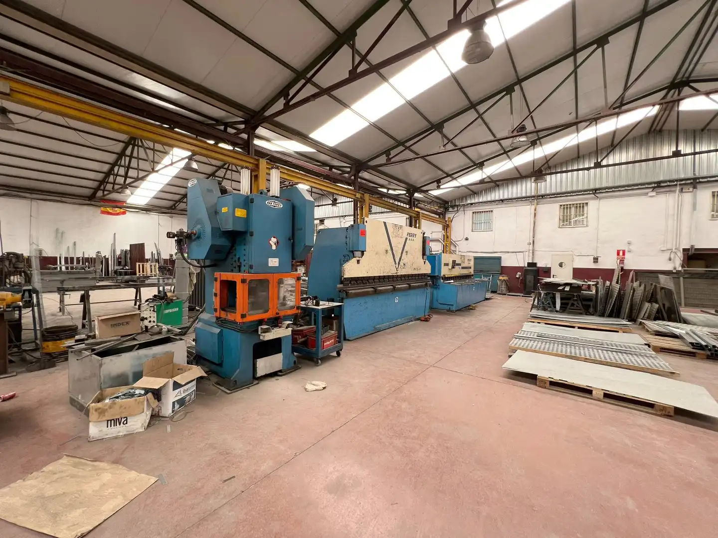 Nave industrial en venta en Humanes de Madrid