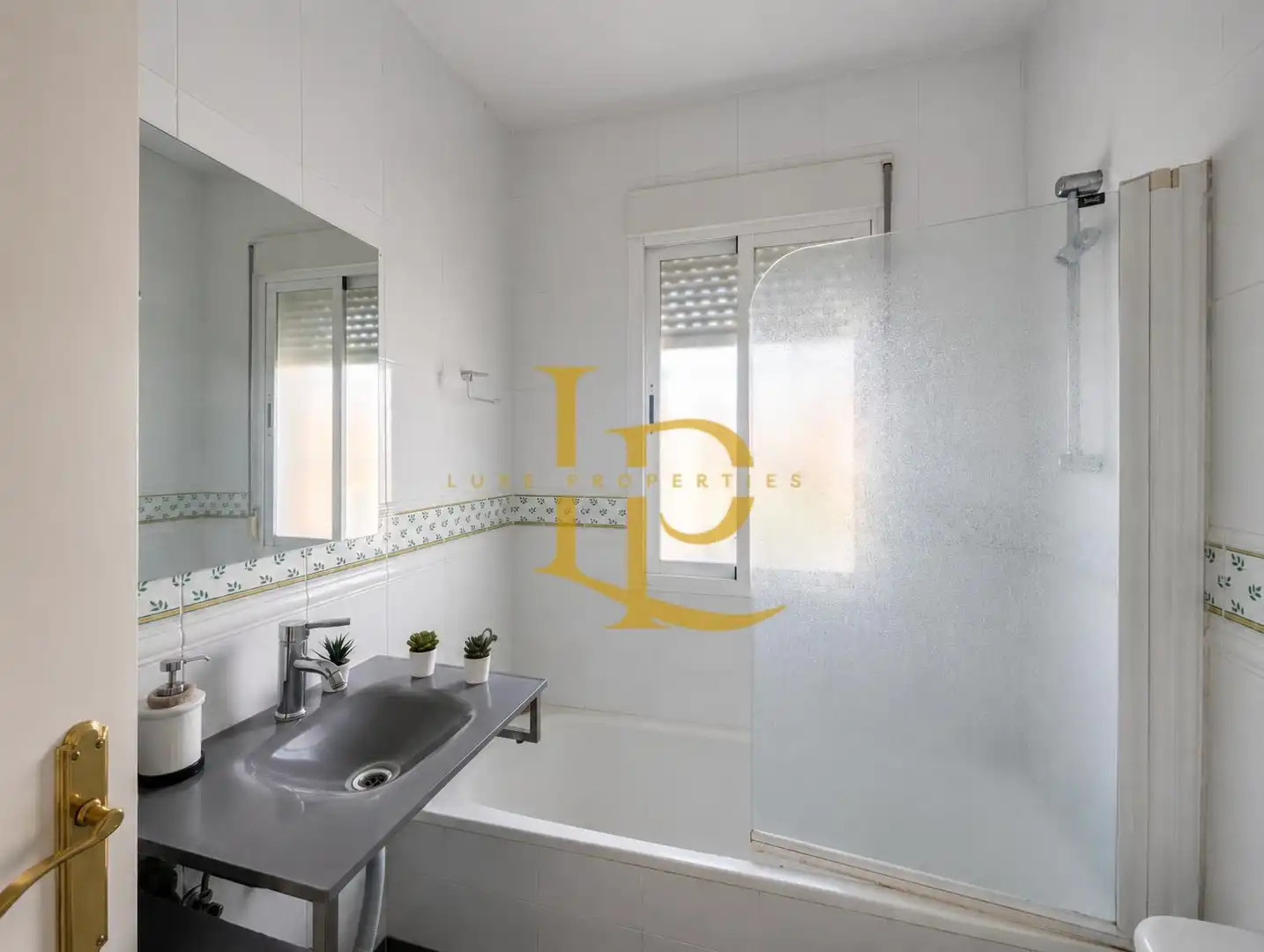 Baño de Casa o chalet en venta en El Casar con Aire acondicionado, Jardín privado y Terraza