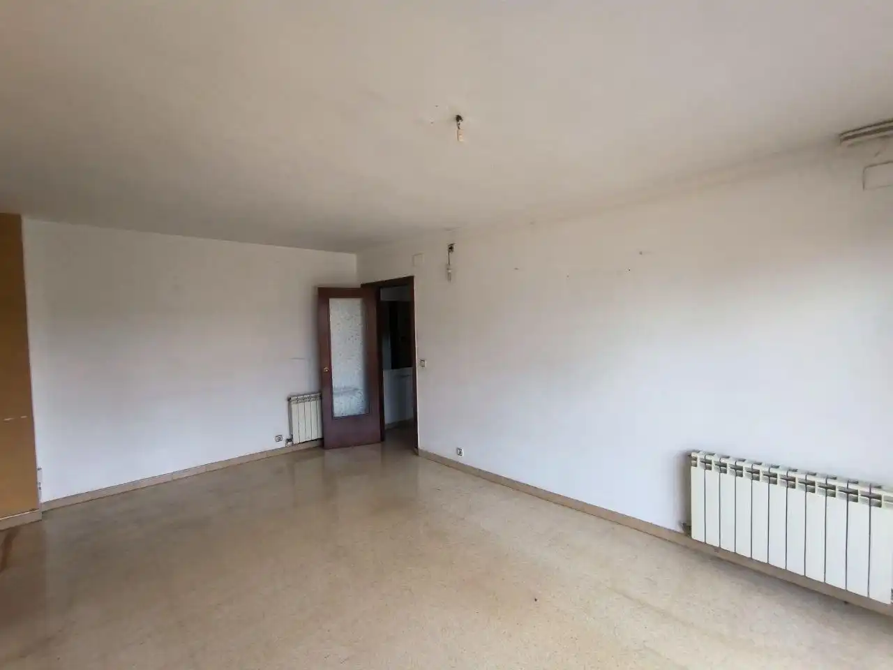 Sala de estar de Piso en venta en Vilanova i la Geltrú con Balcón