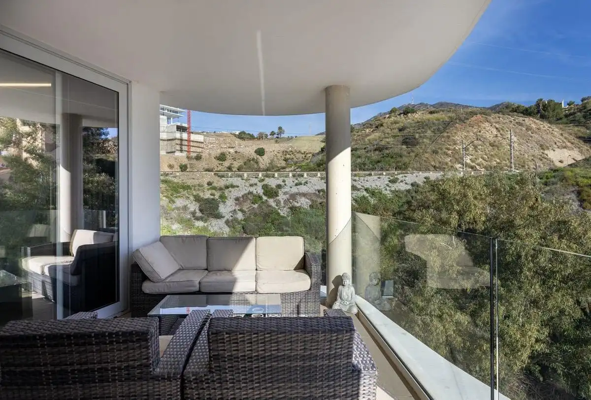 Apartament amb terrassa en venda a Avenida Avenida de Carvajal, 69, imagen 5