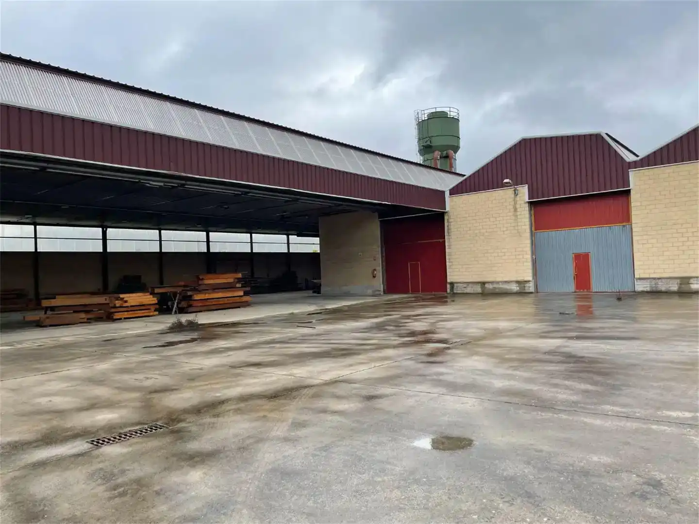Vista exterior de Nave industrial en venta en Ultzama