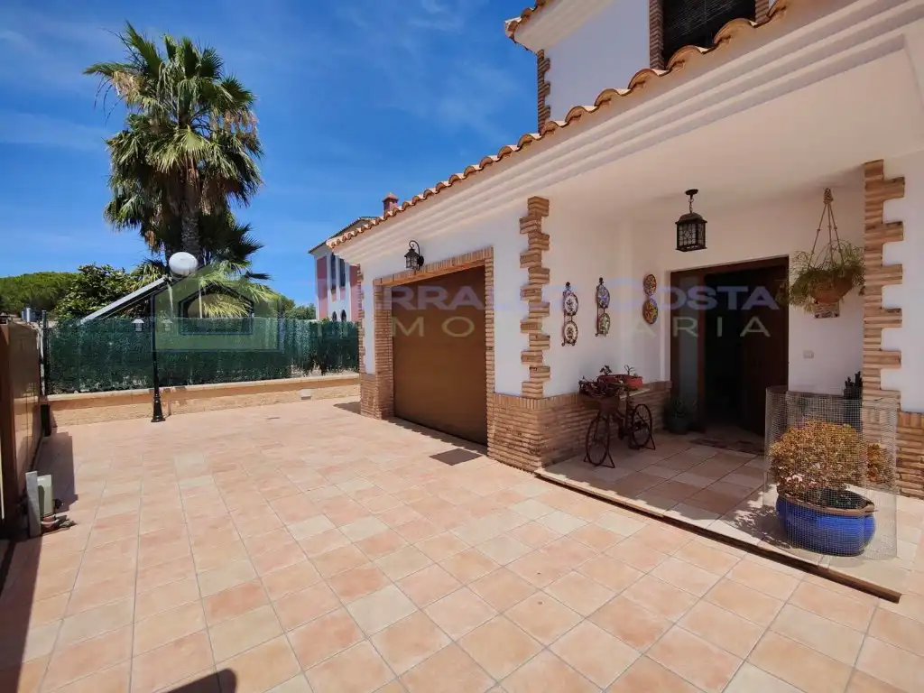 Villa mit Pool zum Verkauf in Lepe, imagen 4