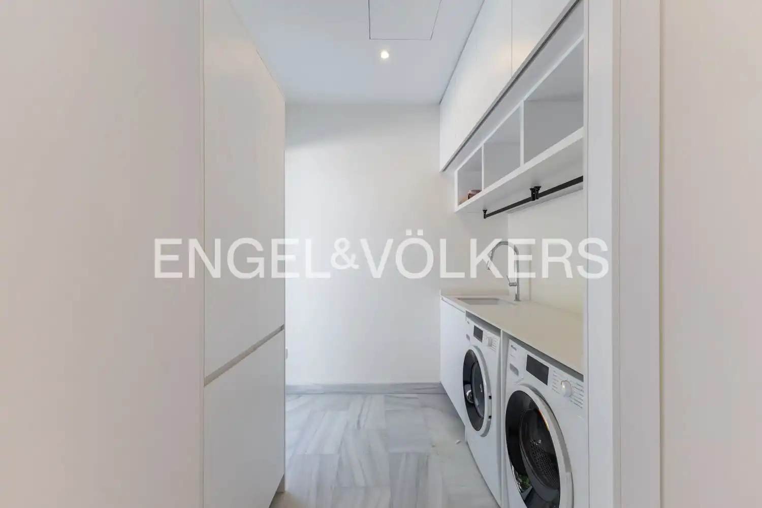 Casa o xalet de lloguer a Avinguda Acàcies, Campolivar