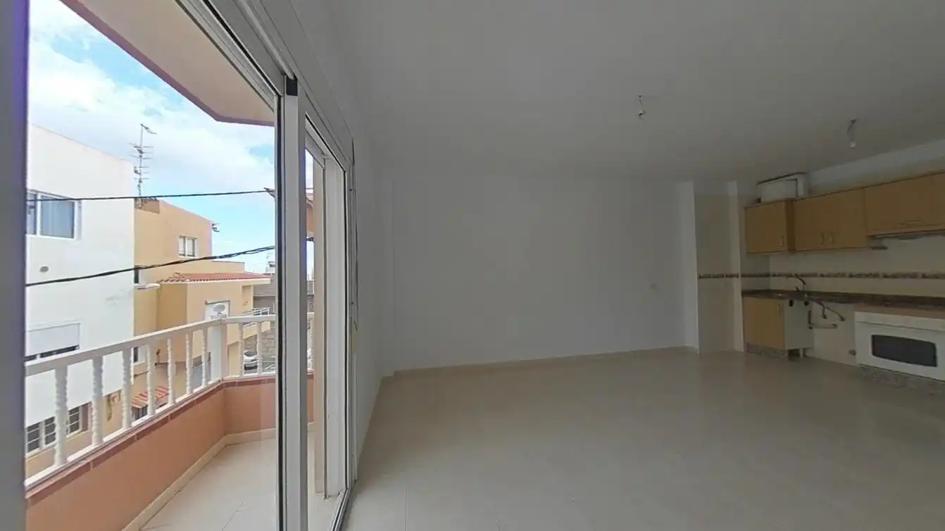 Piso en venta en Granadilla de Abona con Balcón