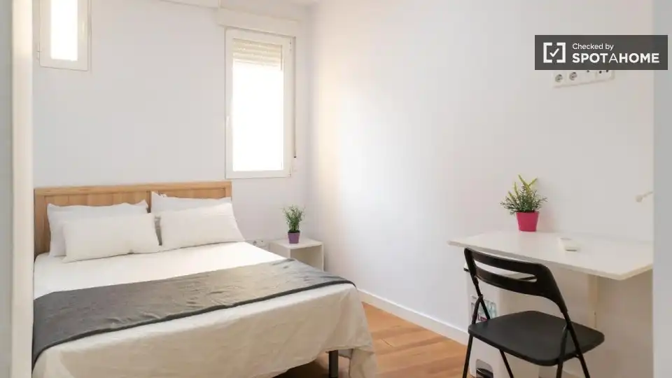 Habitación de Apartamento para compartir en Madrid con Aire acondicionado, Calefacción y Terraza