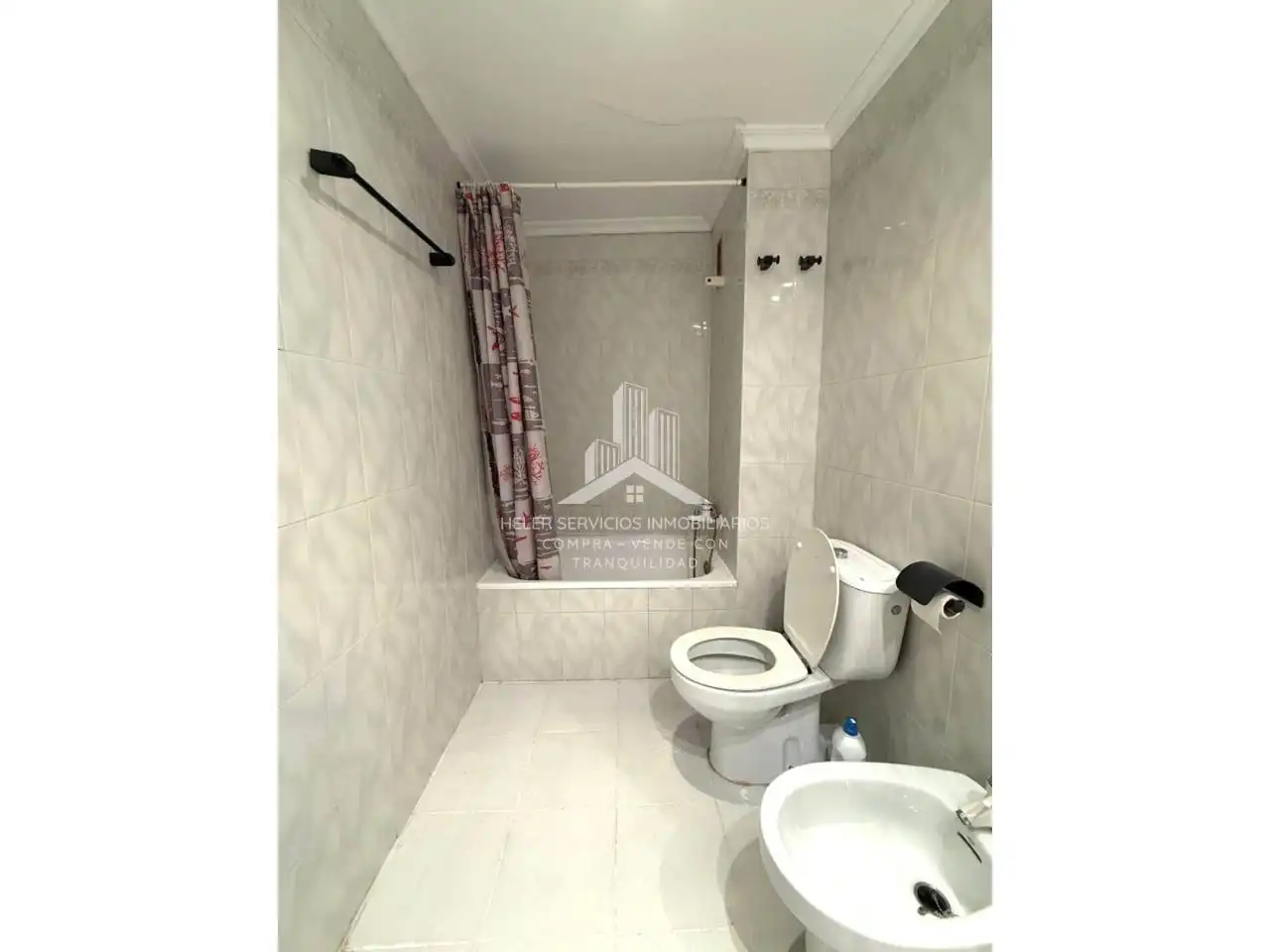 Bathroom of Flat for rent in Castellón de la Plana / Castelló de la Plana  with Furnished
