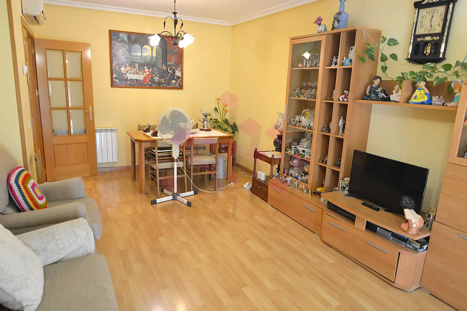 Living room of Flat for sale in Carrión de Calatrava  with Air Conditioner, Heating and Furnished