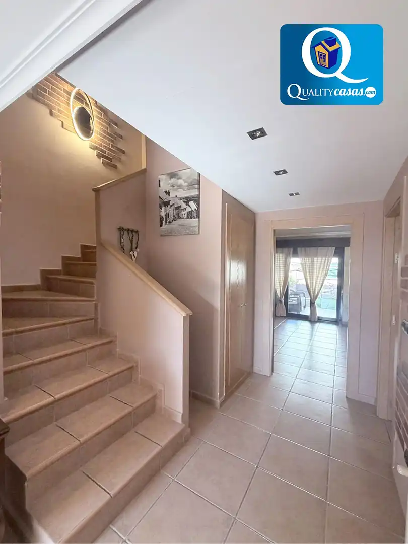 Casa adosada en venta en Almajada - Ravel  