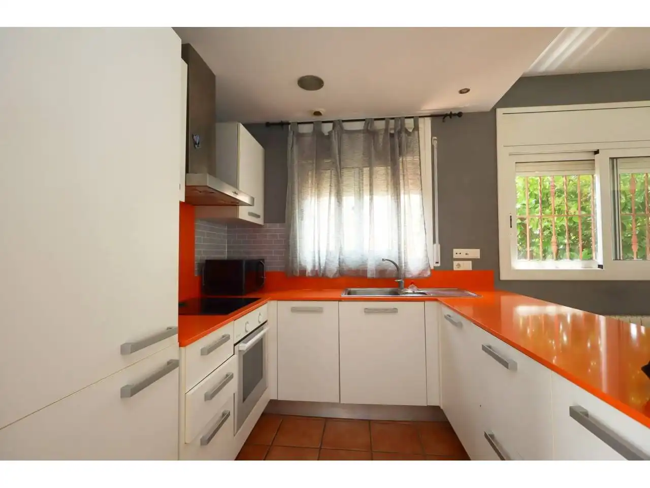 Cuina de Casa o xalet en venda en Vidreres amb Calefacció, Jardí privat i Terrassa