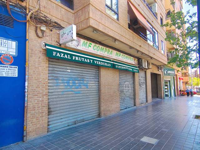 Local comercial en Venta en Montcada en Torrefiel