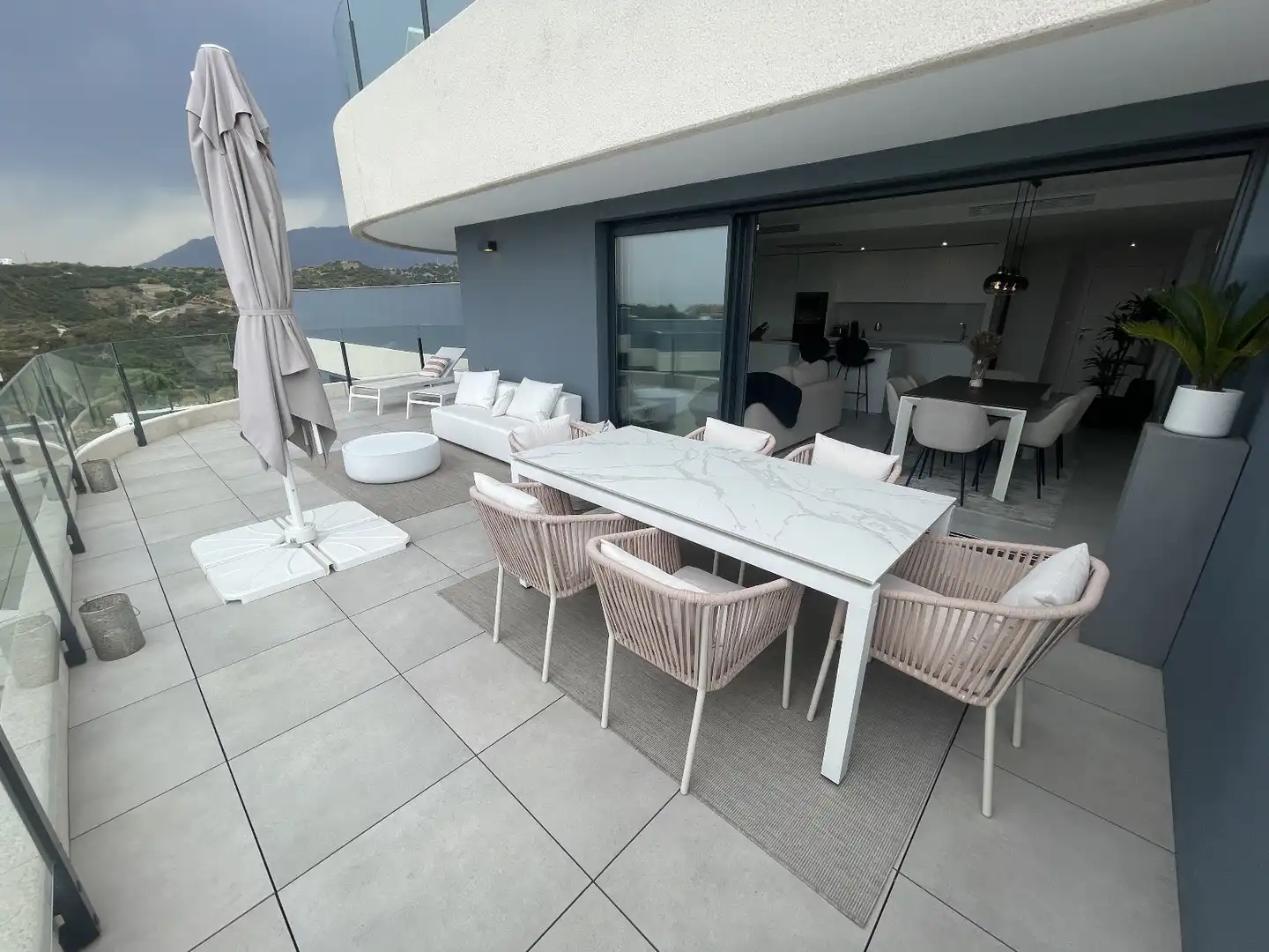 Apartamento con terraza en alquiler en Selwo, imagen 9