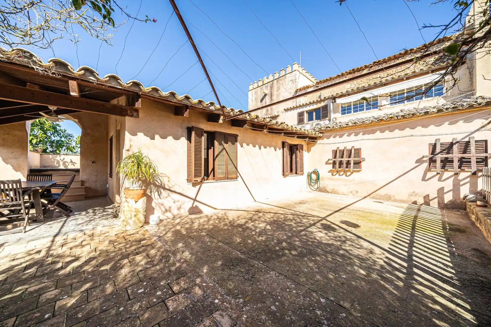 Vista exterior de Edificio en venta en Inca con Alarma y Piscina comunitaria