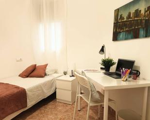 Bedroom of Flat to share in  Valencia Capital  with Heating, Furnished and Oven