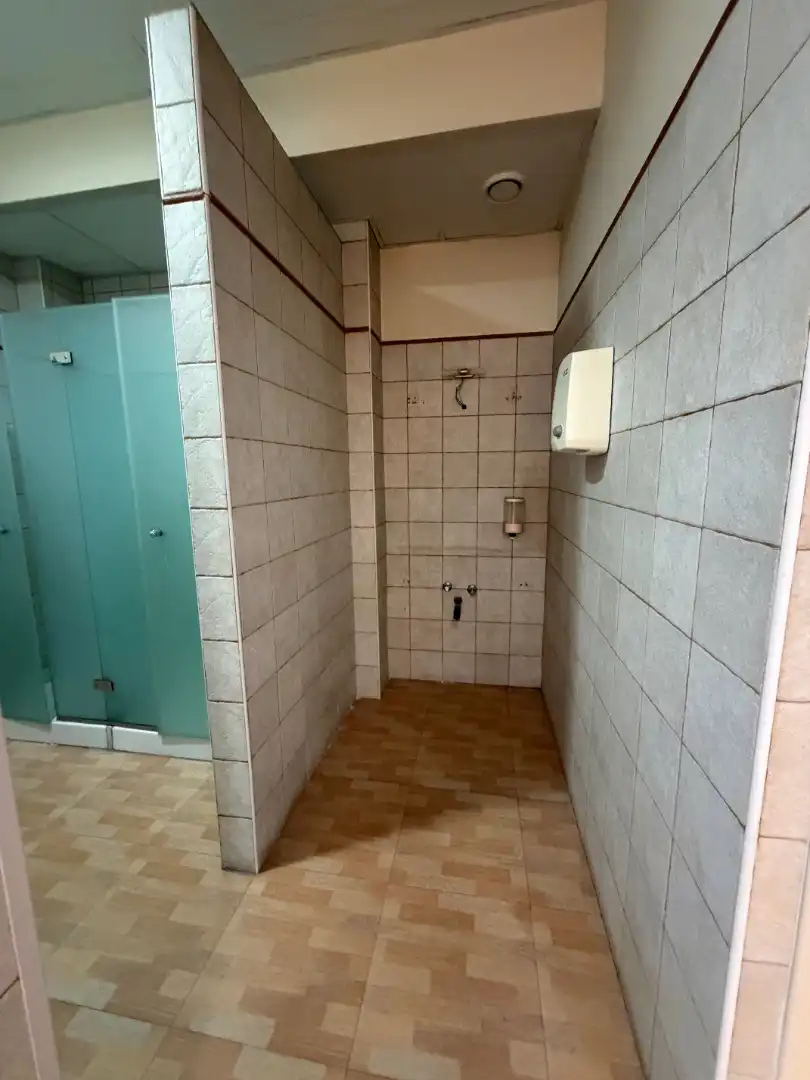 Baño de Local de alquiler en Granollers con Aire acondicionado y Alarma