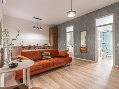 Living room of Flat for sale in  Madrid Capital