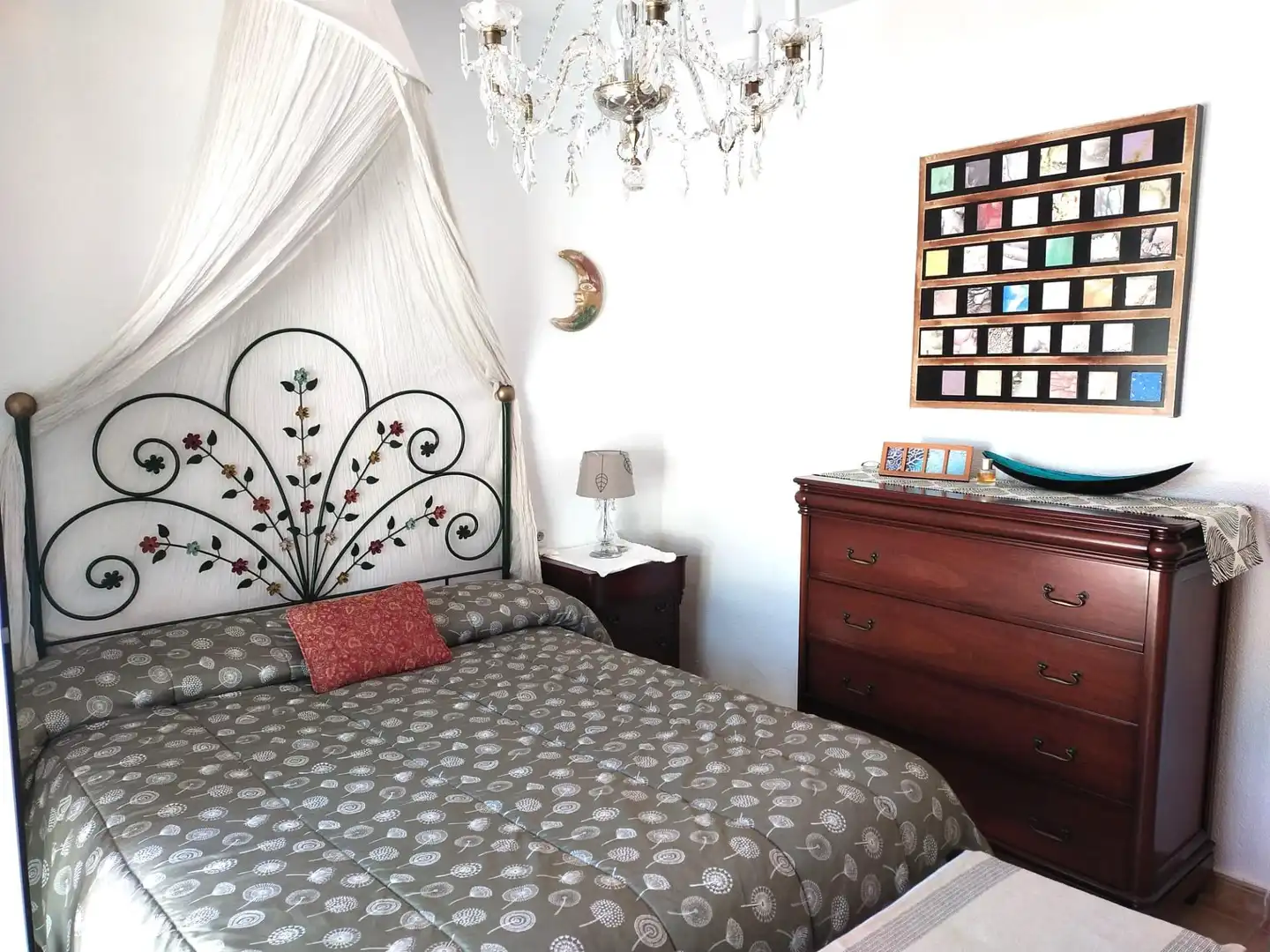 Dormitori de Casa o xalet en venda en Chiclana de la Frontera amb Aire condicionat, Jardí privat i Piscina