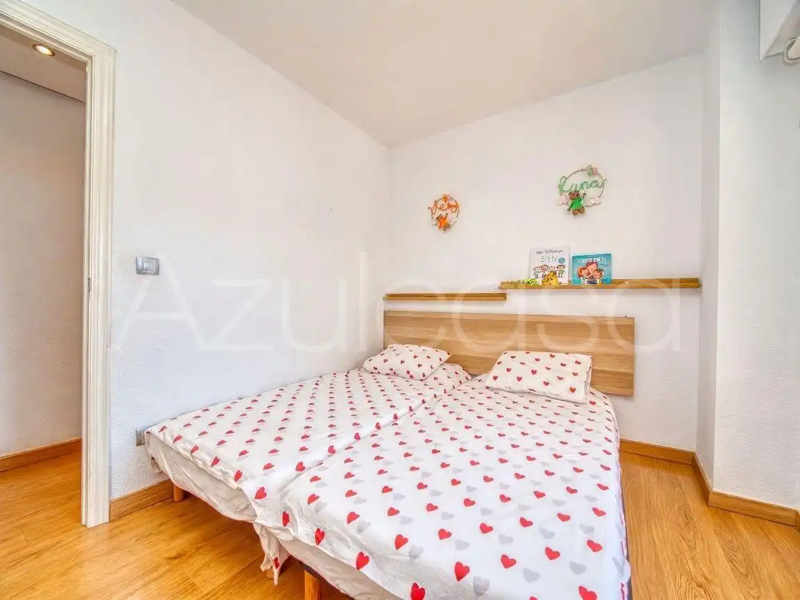 Schlafzimmer von Wohnung zum Verkauf in Sant Joan d'Alacant mit Klimaanlage, Terrasse und Gemeinschaftspool