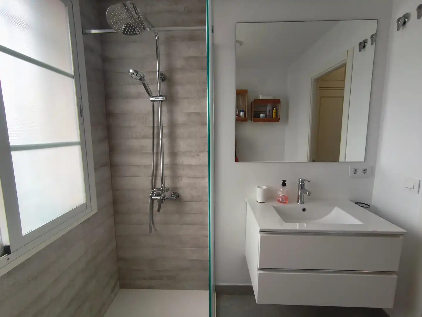 Bany de Apartament de lloguer en Jerez de la Frontera amb Aire condicionat, Moblat i Balcó