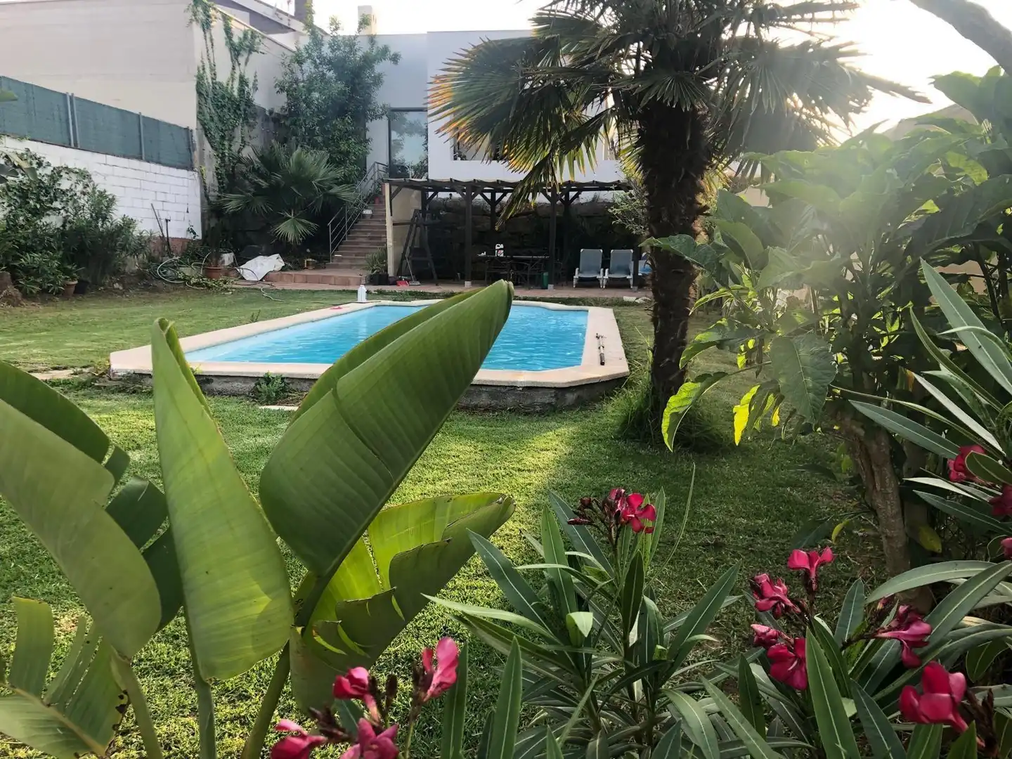 Schwimmbecken von Haus oder Chalet zum Verkauf in Algeciras mit Klimaanlage, Heizung und Privatgarten