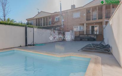 Swimming pool of Single-family semi-detached for sale in Torrejón de la Calzada  with Air Conditioner, Heating and Terrace