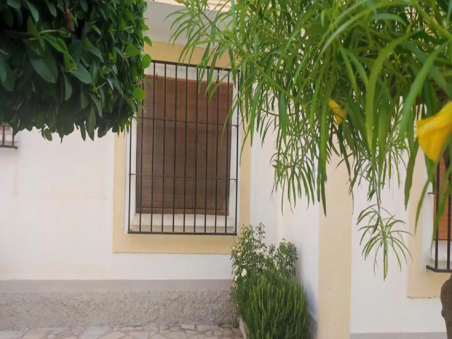 Vista exterior de Pis en venda en Vera amb Jardí privat i Piscina comunitària