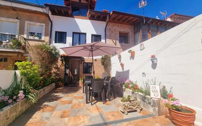 Casa adosada en venda a Cueto