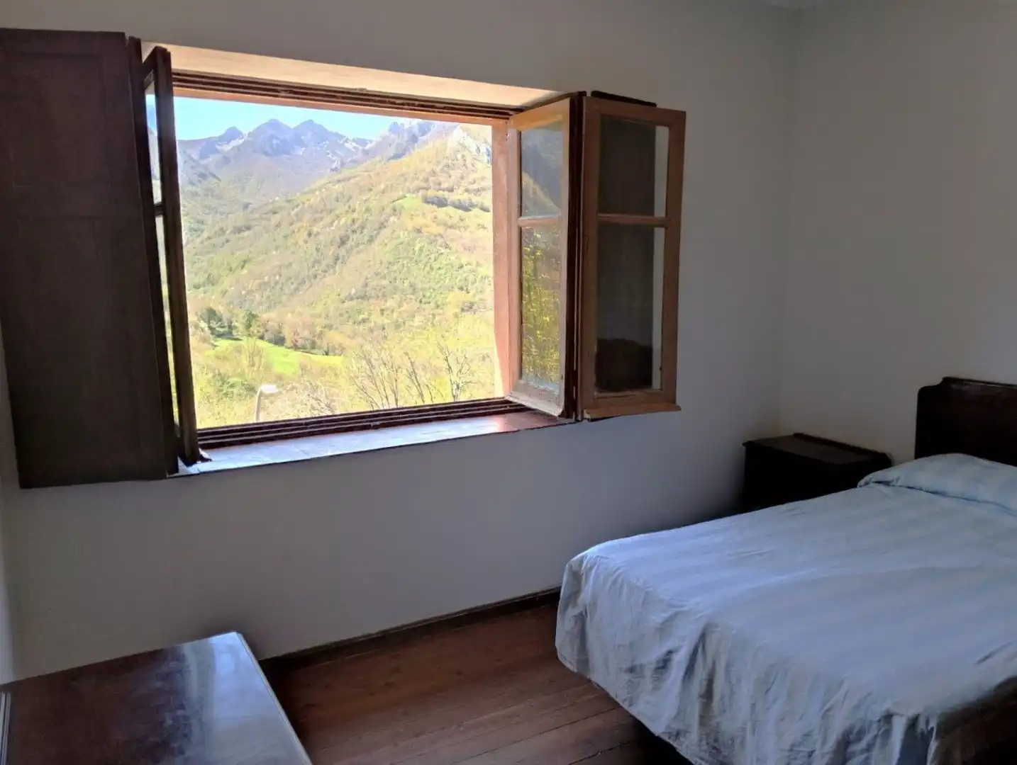 Habitación de Dúplex en venta en Oseja de Sajambre con Jardín privado, Parquet y Terraza