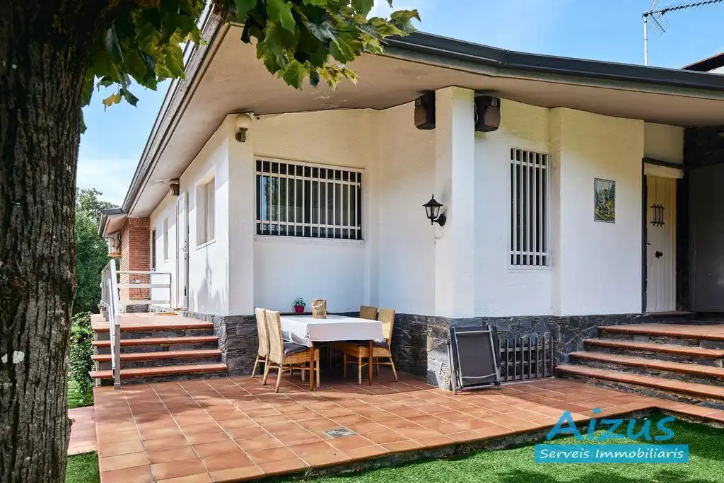 Jardín de Casa o chalet en venta en Seva con Aire acondicionado, Calefacción y Jardín privado