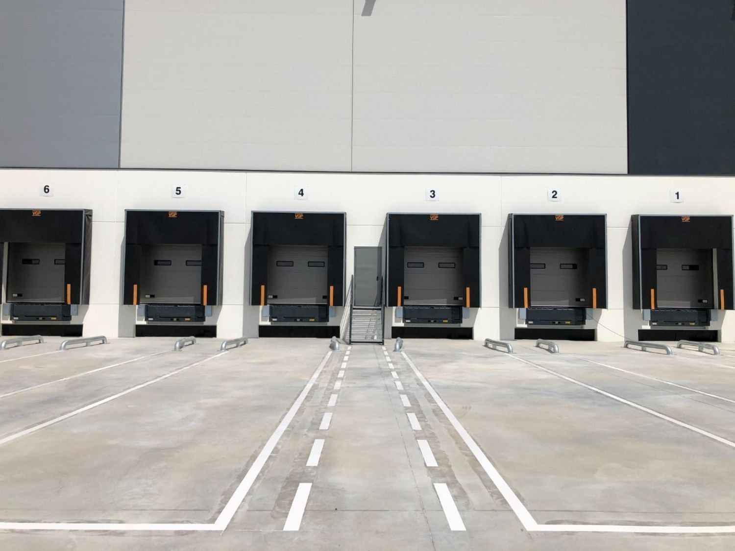 Parking of Industrial buildings to rent in  Sevilla Capital