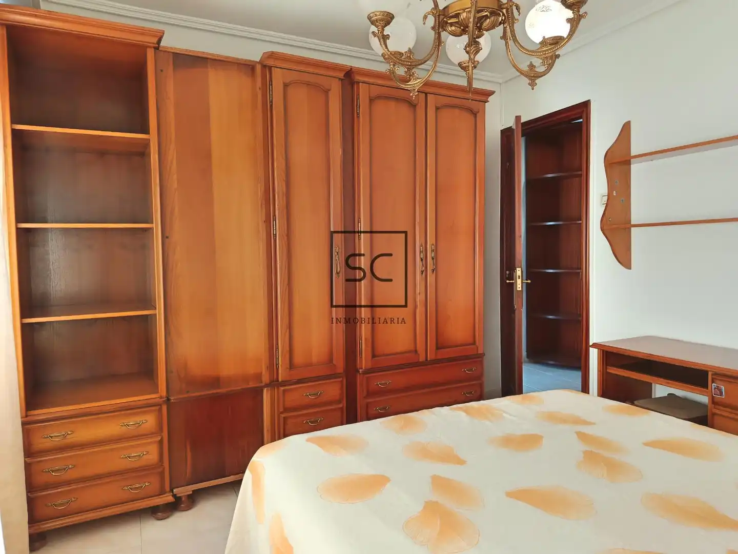 Habitación de Piso en venta en Ferrol con Calefacción, Terraza y Amueblado