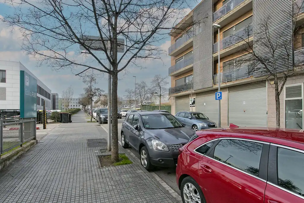 Parking de Local en venta en La Llacuna