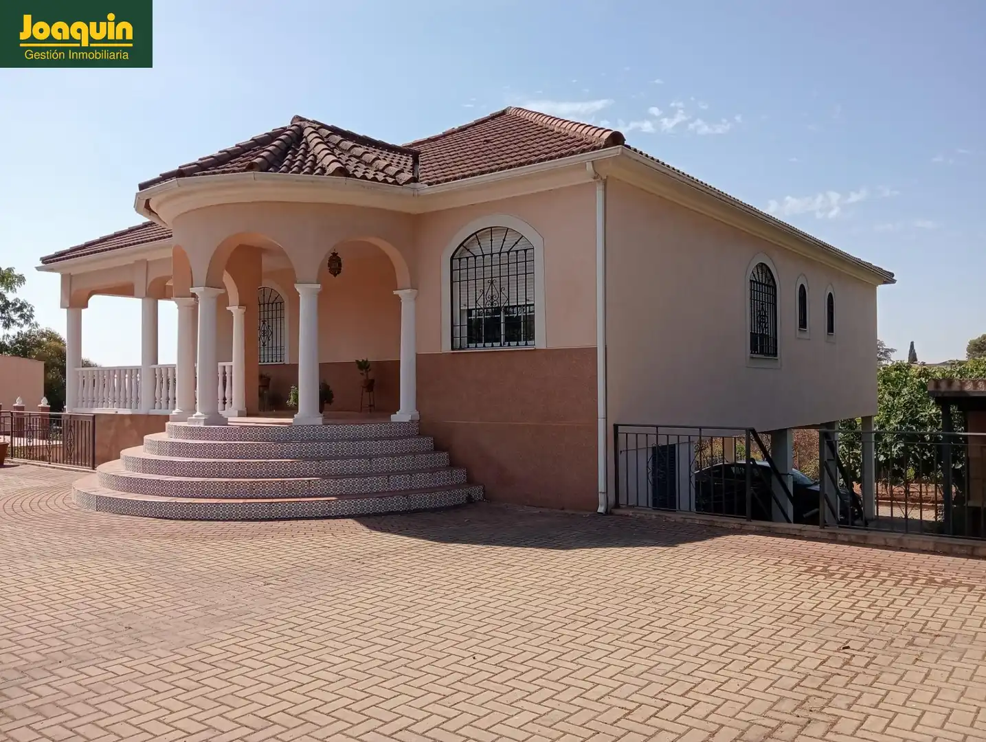Chalet con piscina en venta en Periurbano Este - Campiña