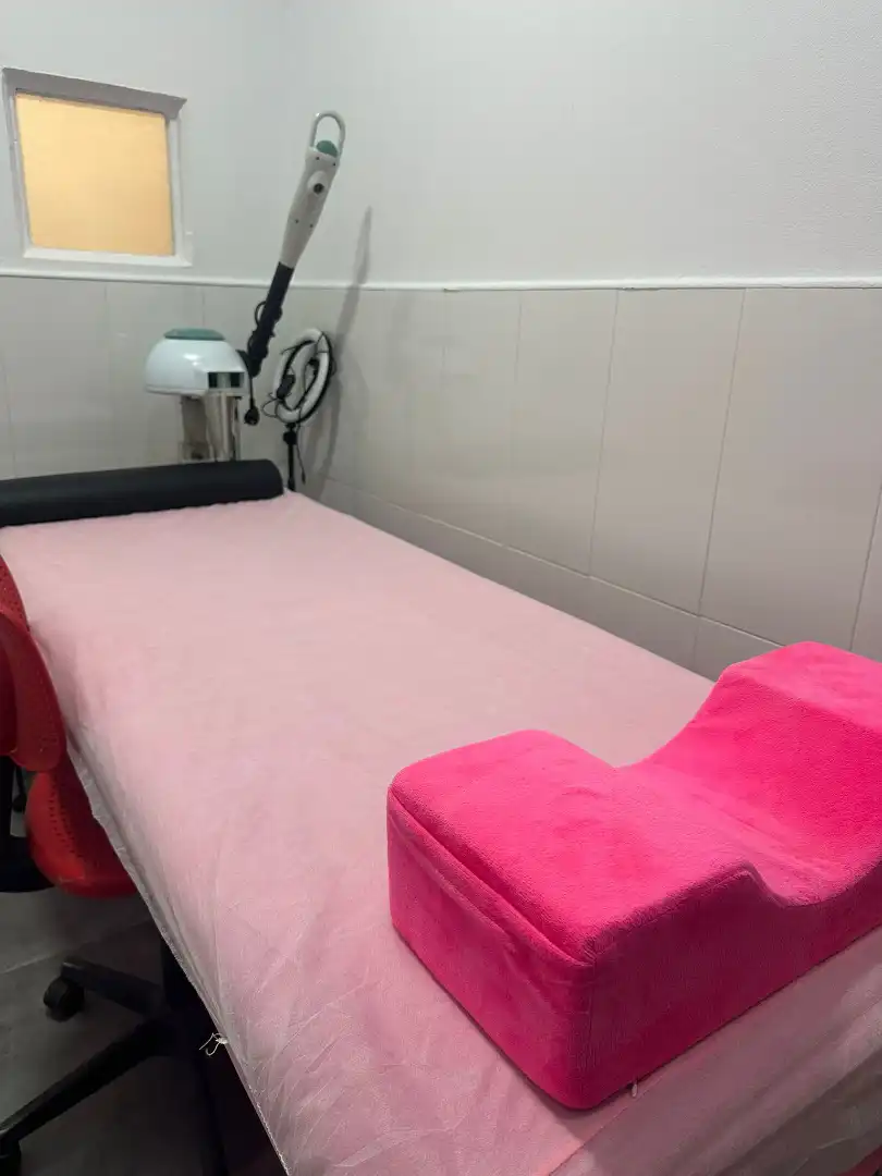 Business premises for transfer in Carrer de Vila i Vilà 20, imagen 7