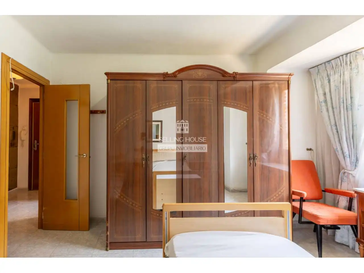 Habitación de Piso en venta en Mislata con Amueblado y Balcón