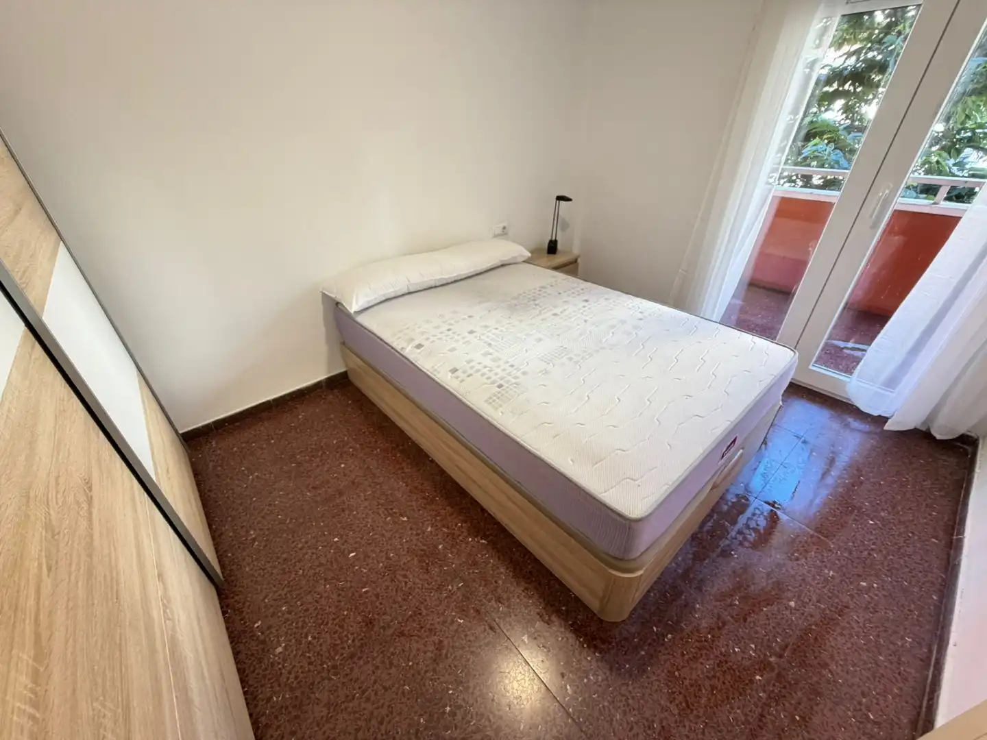 Flat for rent in Gran Passeig de Ronda, Instituts - Universitat