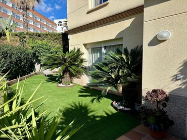 Adosado con piscina en venta en Calle SANTA CRISTINA-ALEGRIES