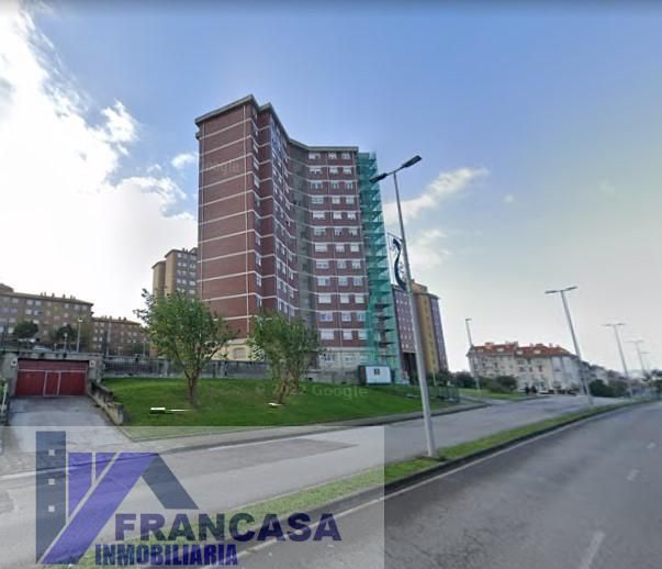 Vista exterior de Pis en venda en Santander