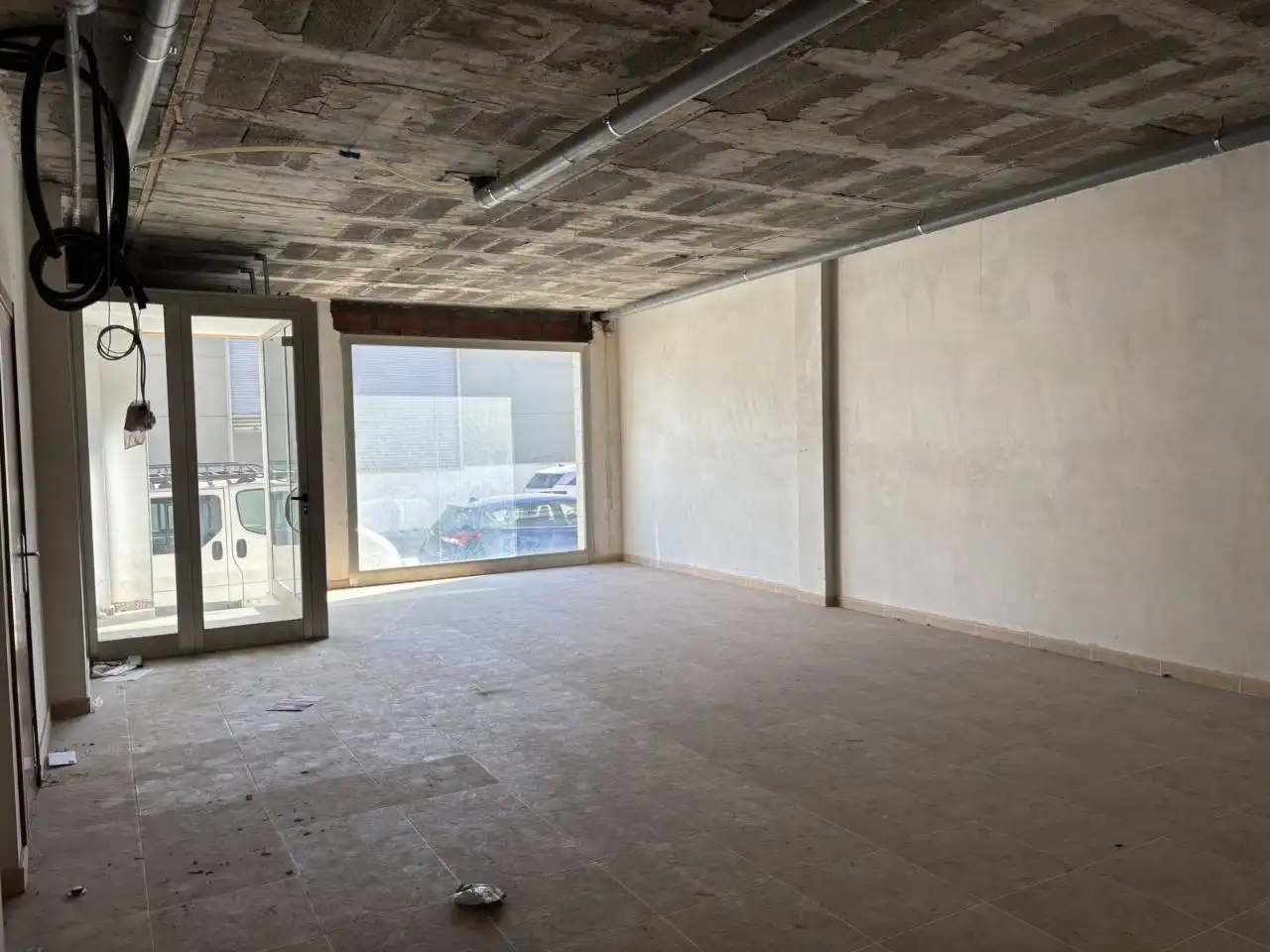 Local comercial en alquiler en Calle PALAU DELS COMPTES