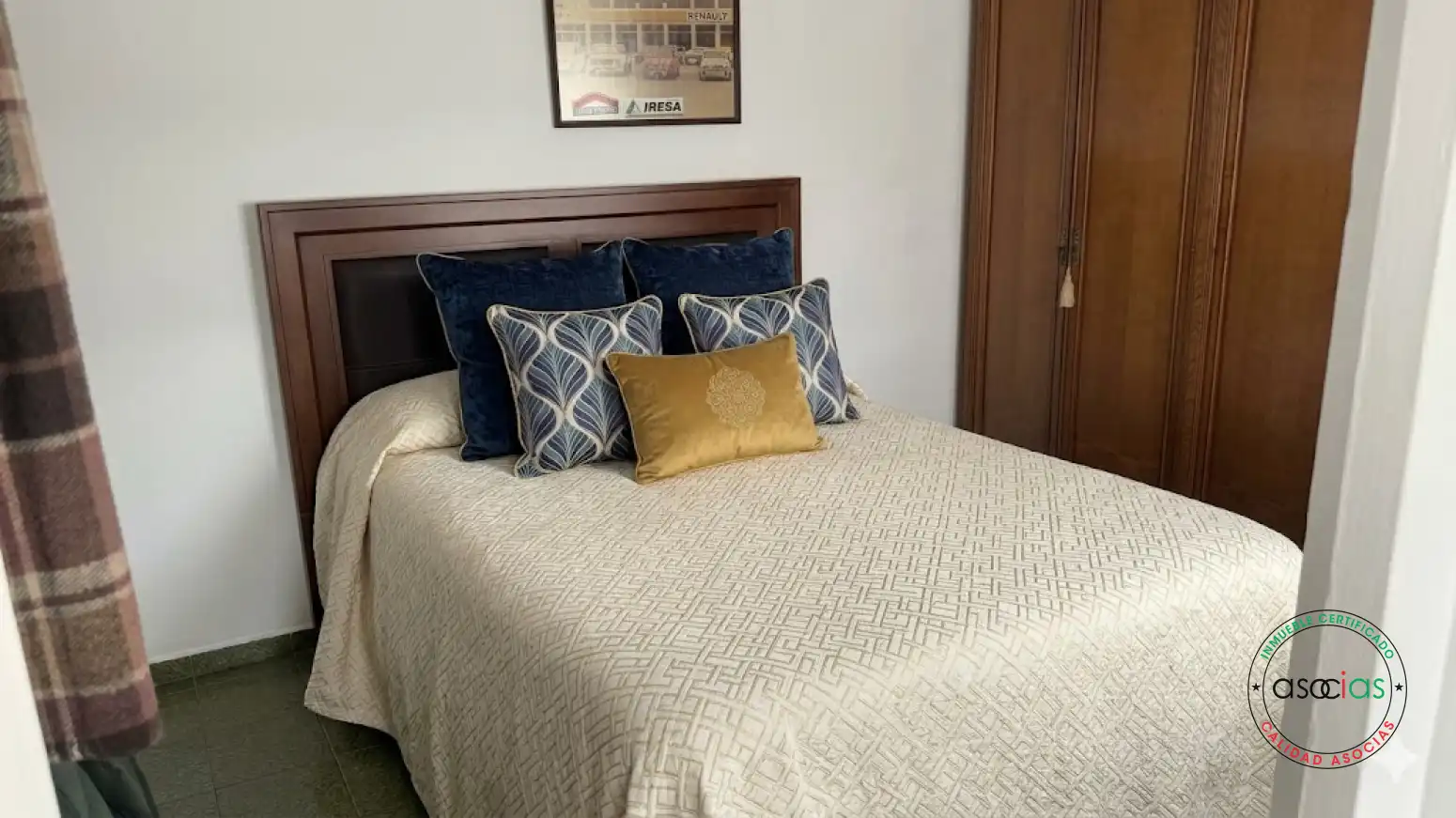 Schlafzimmer von Geschaftsraum zum Verkauf in Castrillón mit Klimaanlage und Möbliert