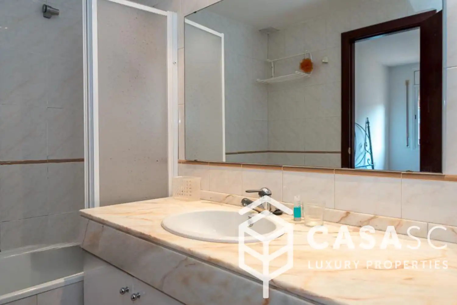 Baño de Casa adosada de alquiler en Sant Cugat del Vallès con Calefacción, Terraza y Trastero