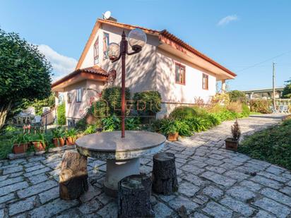 Jardí de Casa o xalet en venda en Vigo  amb Calefacció, Jardí privat i Parquet