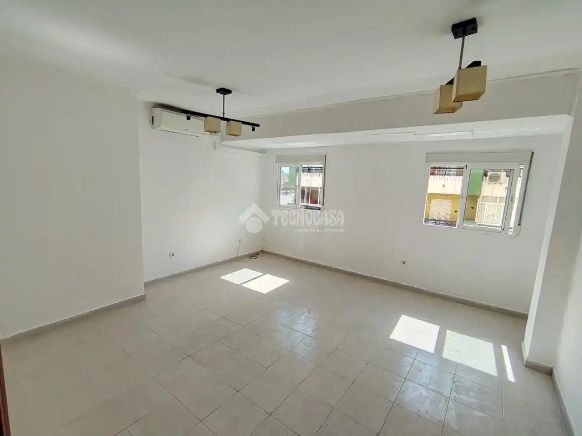 Appartamento con ascensore in vendita a Centro, imagen 2