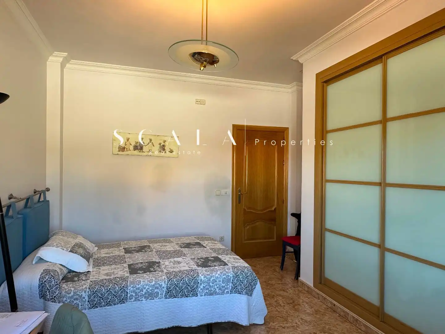 Habitación de Casa o chalet en venta en Nambroca con Aire acondicionado, Calefacción y Jardín privado