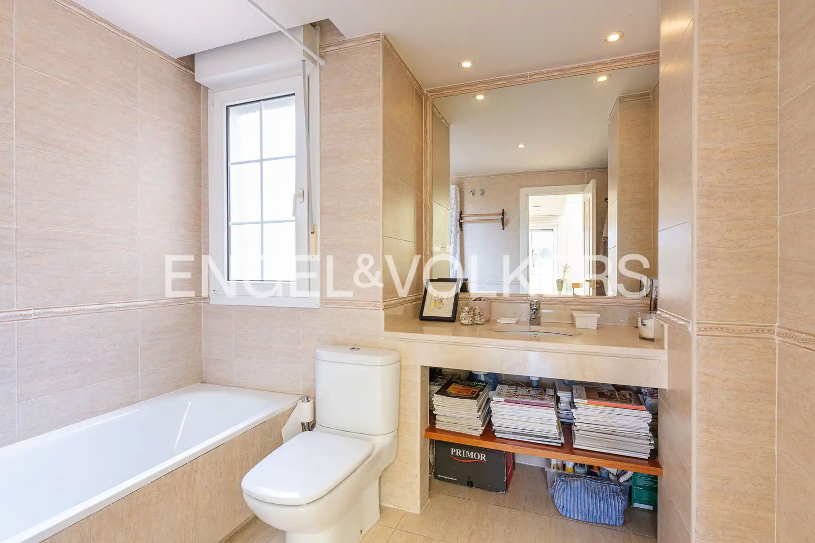 Bathroom of Houses for sale in Las Rozas de Madrid  with Heating, Private garden and Parquet flooring