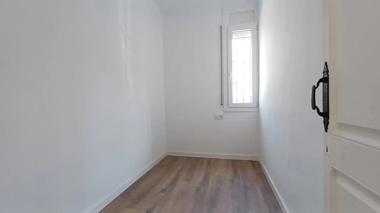 Habitación de Piso en venta en Sabadell con Aire acondicionado, Calefacción y Terraza