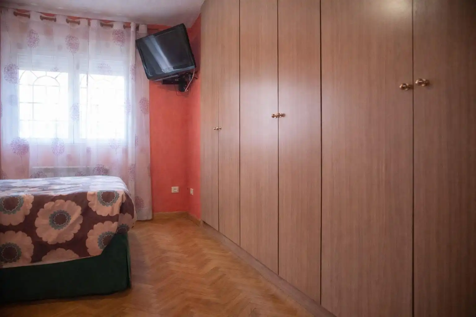 Habitación de Casa adosada en venta en Rivas-Vaciamadrid con Aire acondicionado, Calefacción y Jardín privado