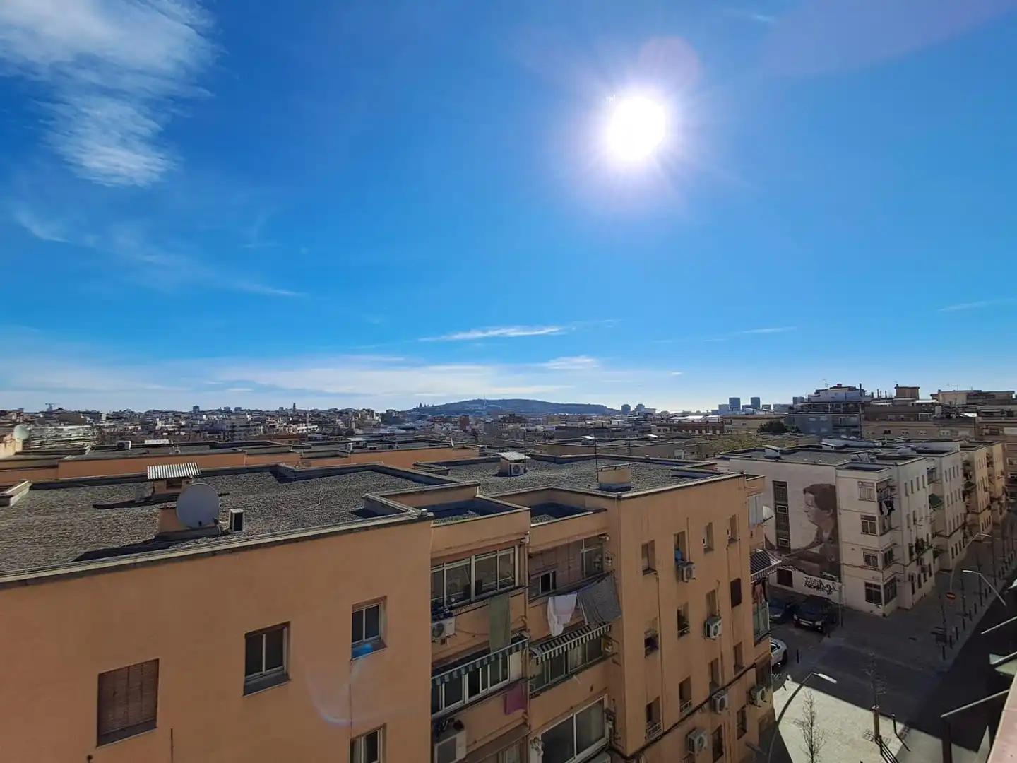 Vista exterior de Apartament en venda en L'Hospitalet de Llobregat