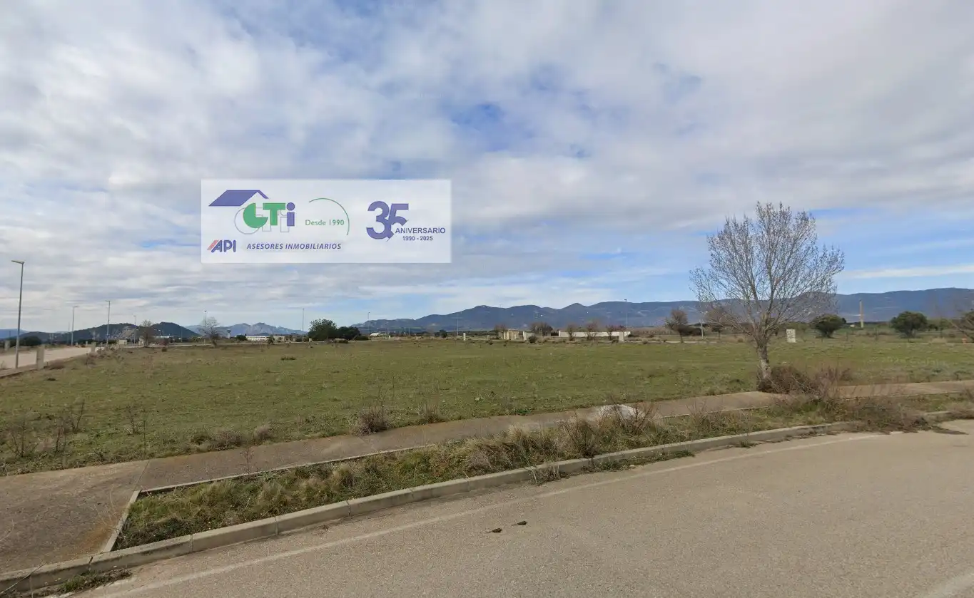 Terreny industrial en venda en Ayerbe
